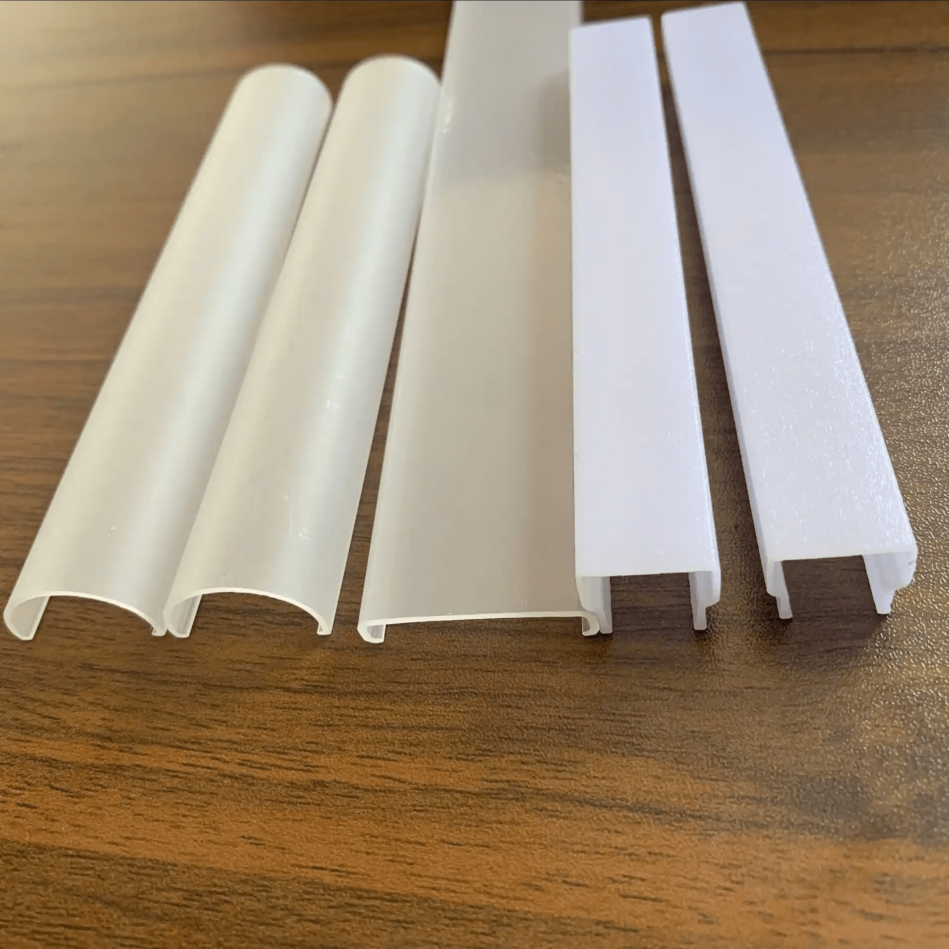 挤出成型示意图